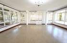 4 Bed House with En Suite in Runda - 19
