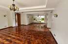 4 Bed Apartment with En Suite in Riverside - 7
