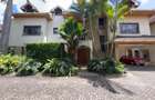 5 Bed Townhouse with En Suite in Lavington - 1