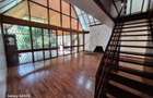 4 Bed House with En Suite at Spring Valley - 16
