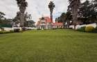 5 Bed House with En Suite in Runda - 1