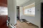 4 Bed Apartment with Swimming Pool in Riverside - 11