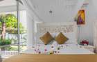 Furnished 5 Bed Apartment with En Suite at Greenwood Drive - 12