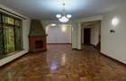 5 Bed Townhouse with En Suite at Othaya Road - 11