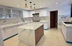 5 Bed Townhouse with En Suite in Runda - 8