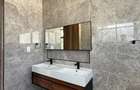 5 Bed House with En Suite in Nyari - 10
