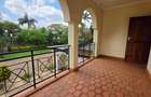 4 Bed House with En Suite at Mountain View - 9