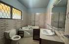 5 Bed Townhouse with En Suite in Lavington - 9
