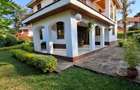 4 Bed Townhouse with En Suite at Lavington - 1