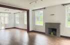 5 Bed Villa with En Suite in Rosslyn - 4