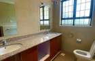 4 Bed Townhouse with En Suite in Runda - 8