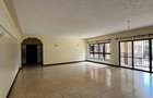 4 Bed Apartment with En Suite in Brookside - 10