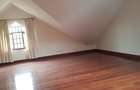 5 Bed Townhouse with En Suite at Lavington Road - 10