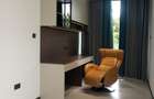 5 Bed Townhouse with En Suite in Lavington - 7