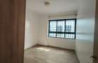 4 Bed Apartment with En Suite at 5Th Parklands Avenue - 8