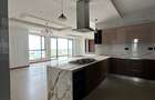 3 Bed Apartment with En Suite in Riverside - 6