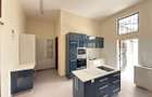 5 Bed Townhouse with En Suite in Brookside - 7