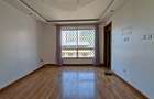 4 Bed Apartment with En Suite at 2Nd Parklands Avenue - 5