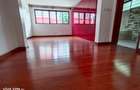 5 Bed Townhouse with En Suite at Lavington - 15