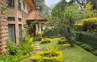 5 Bed House with En Suite at Rosslyn Park 01 - 5