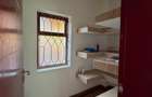 5 Bed Townhouse with En Suite in Runda - 11