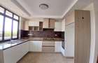 3 Bed Apartment with En Suite in Riverside - 12
