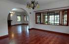 5 Bed Townhouse with En Suite in Runda - 18