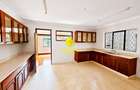 5 Bed House with En Suite in Nyari - 7