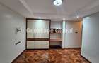 4 Bed Apartment with En Suite in Riverside - 4