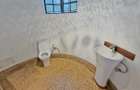 4 Bed House with En Suite in Nyari - 18