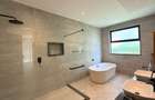 4 Bed Apartment with En Suite in Spring Valley - 12