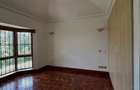 6 Bed House with En Suite in Runda - 2