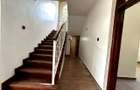 5 Bed Townhouse with En Suite in Lavington - 20