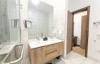 Furnished 3 Bed Apartment with En Suite in Riverside - 13