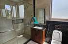 6 Bed Townhouse with En Suite in Lavington - 16