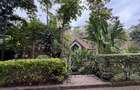5 Bed Villa at Rosslyn - 2
