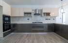 5 Bed Townhouse with En Suite at Lavington - 6
