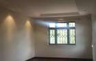 5 Bed House with En Suite at Flem Tree - 7