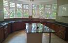 5 Bed Townhouse with En Suite in Rosslyn - 3