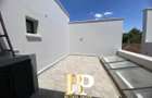 5 Bed Townhouse with En Suite in Brookside - 10