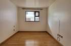 2 Bed Apartment with Swimming Pool in Garden Estate - 10