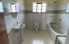 5 Bed House with En Suite in Runda - 14