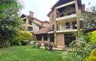5 Bed Townhouse with En Suite at Lavington Green - 3