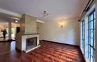 5 Bed Townhouse with En Suite in Runda - 18