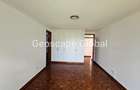 4 Bed House with En Suite in Rosslyn - 15