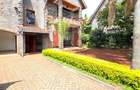 5 Bed Townhouse with En Suite at Lavington Green - 4