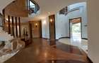 5 Bed House with En Suite at Lake View - 12