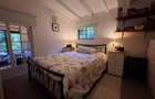 Serviced 1 Bed Apartment with En Suite in Rosslyn - 9