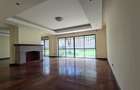5 Bed Townhouse with En Suite in Lavington - 16