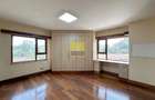 4 Bed Apartment in Parklands - 9